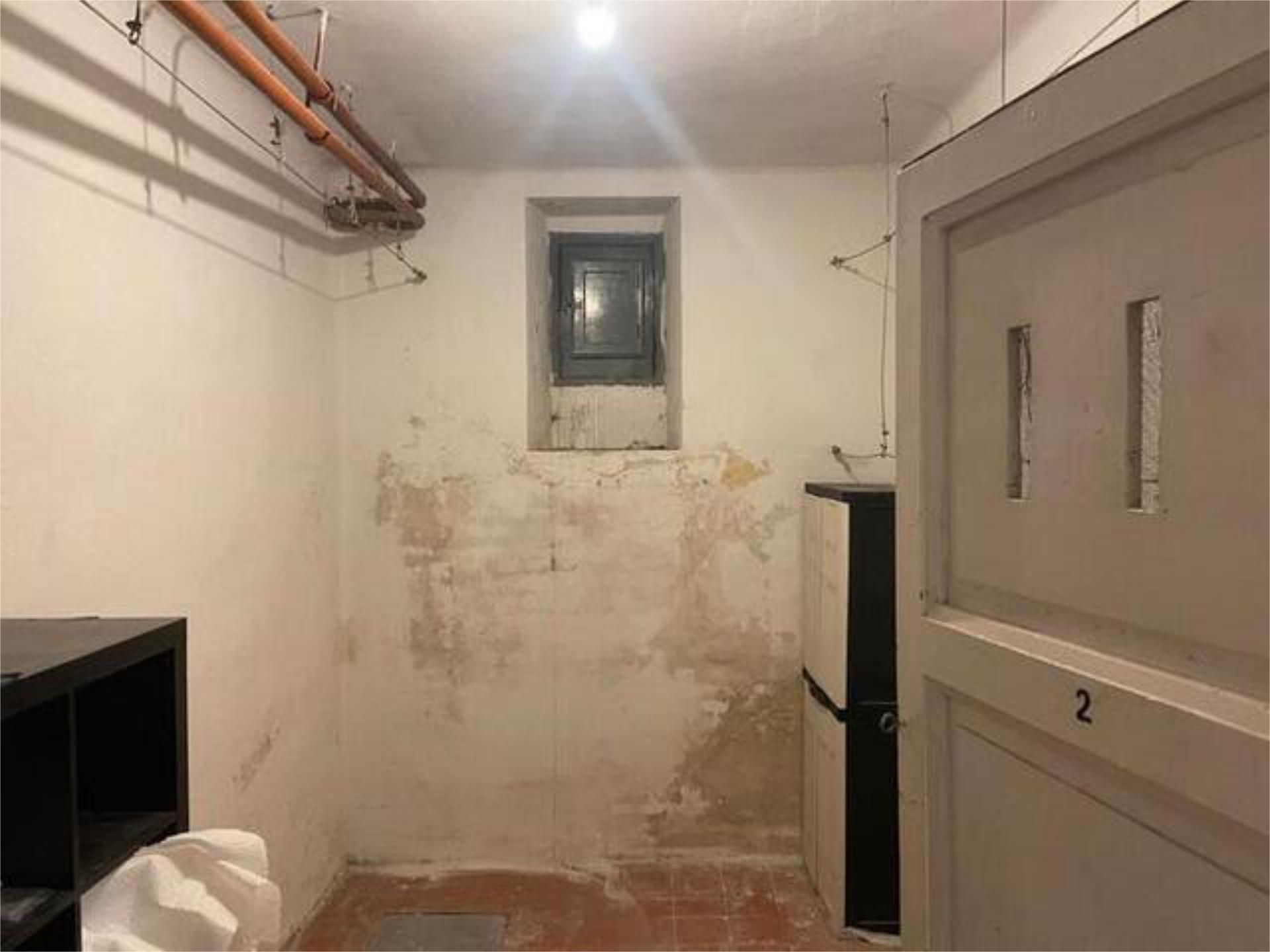 Box room to rent in  Madrid Capital