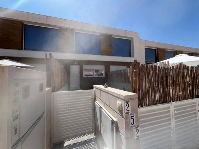 Piso en Alquiler en Avenida de Finlandia, 276 en Puerto Marino