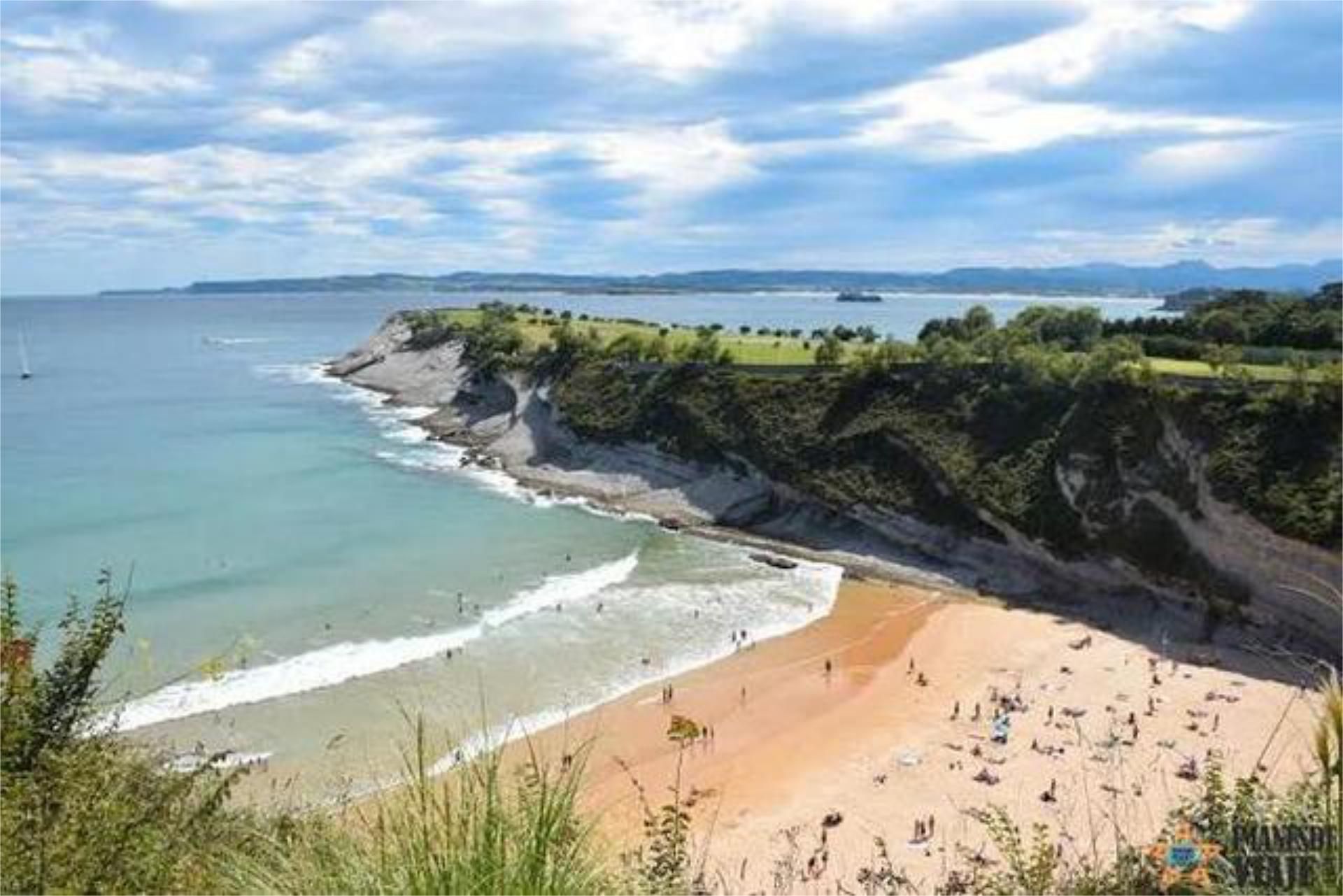 Piso en venta en Valdenoja Vista exterior de Piso en venta en Santander con Calefacción, Jardín privado y Terraza