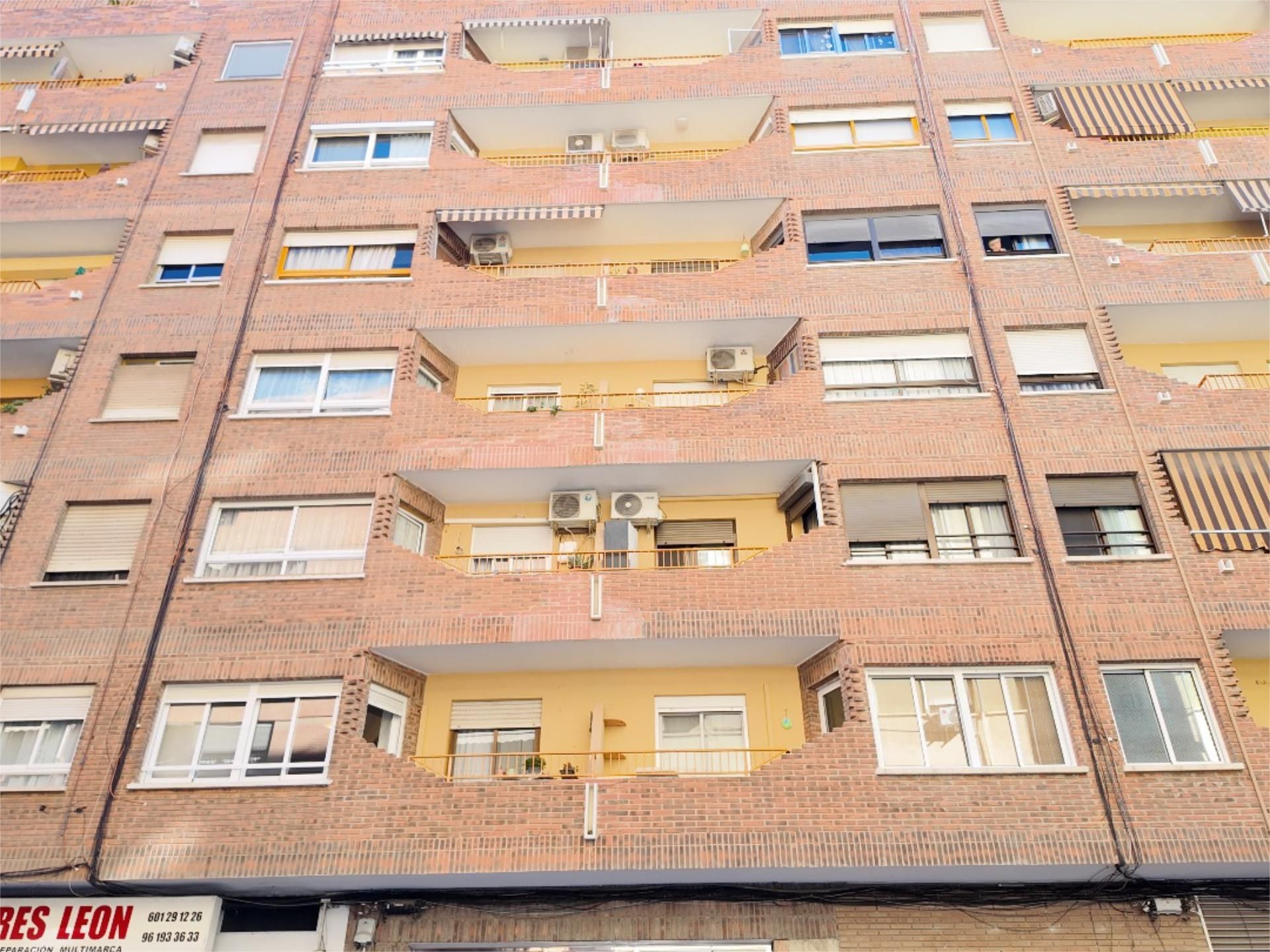 Vista exterior de Pis en venda en  Valencia Capital amb Aire condicionat, Calefacció i Terrassa