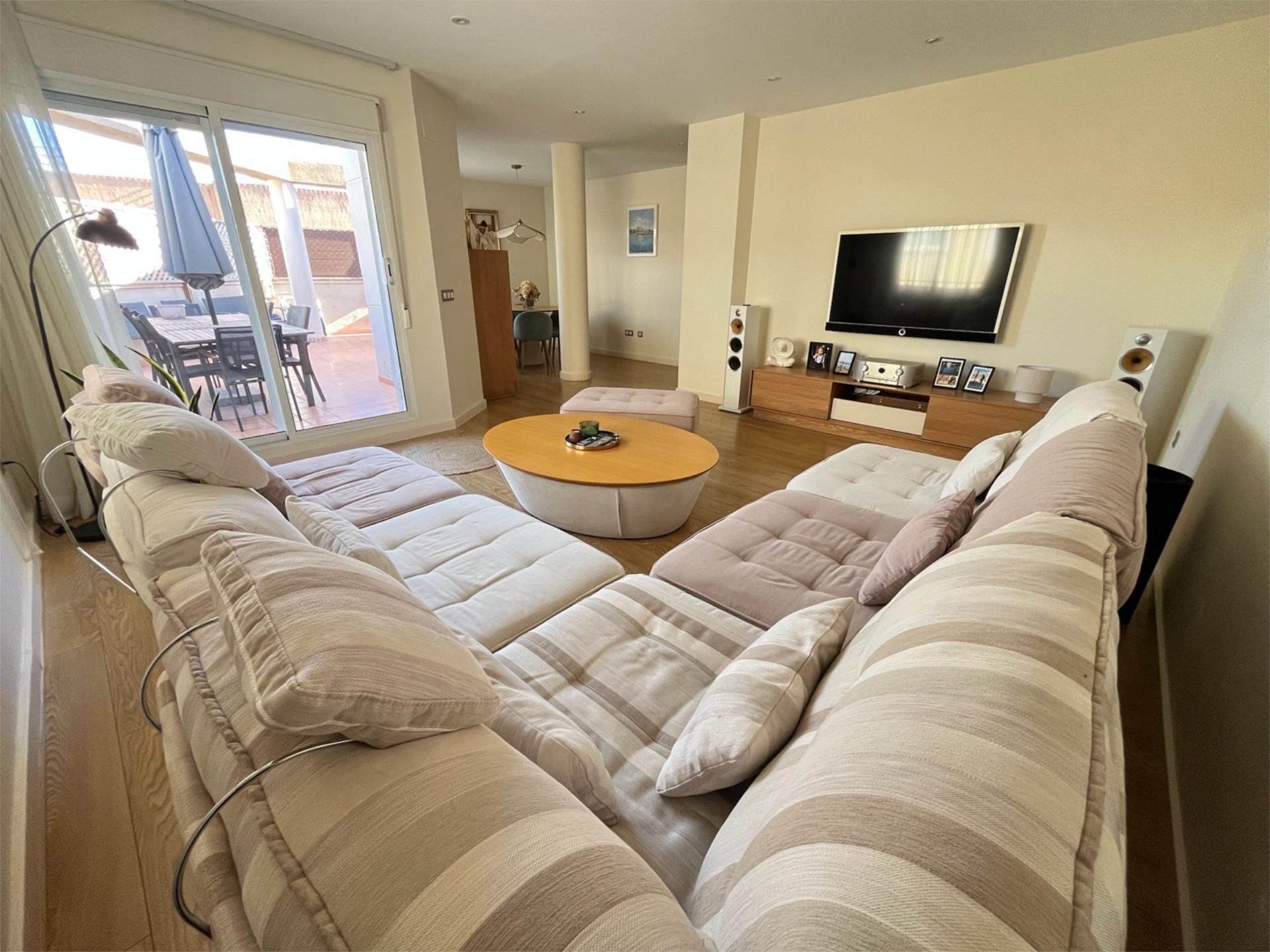 Flat for sale in Carrer Lafora, 32, Florida Baja Living room of Flat for sale in Alicante / Alacant with Air Conditioner and Terrace
