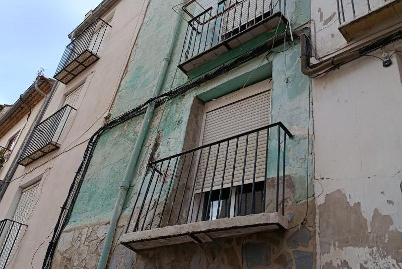 Casa adosada en venda a Calle Alaverde, 7, Segorbe, Castellón - imatge 1 Foto 1 de Casa adosada en venda a Calle Alaverde, 7, Segorbe, Castellón