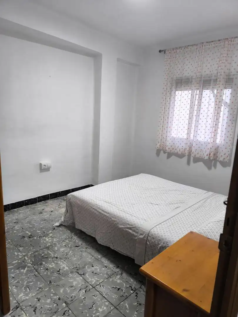 Piso de alquiler en Calle del Río, 39, Poniente - Faro Habitación de Piso de alquiler en Vélez-Málaga
