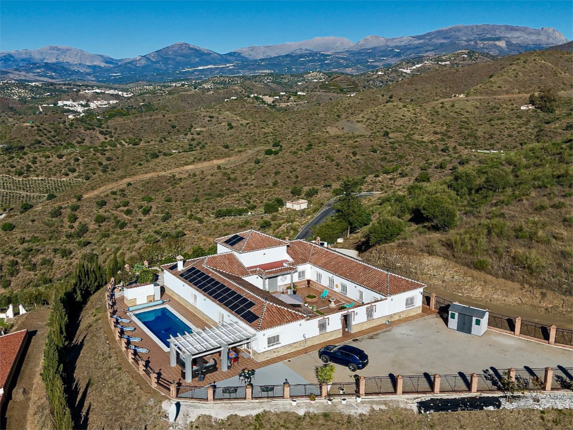 Country house for sale in Plaza De La Constitucion, 13, Canillas de Aceituno Exterior view of Country house for sale in Canillas de Aceituno with Air Conditioner, Heating and Private garden