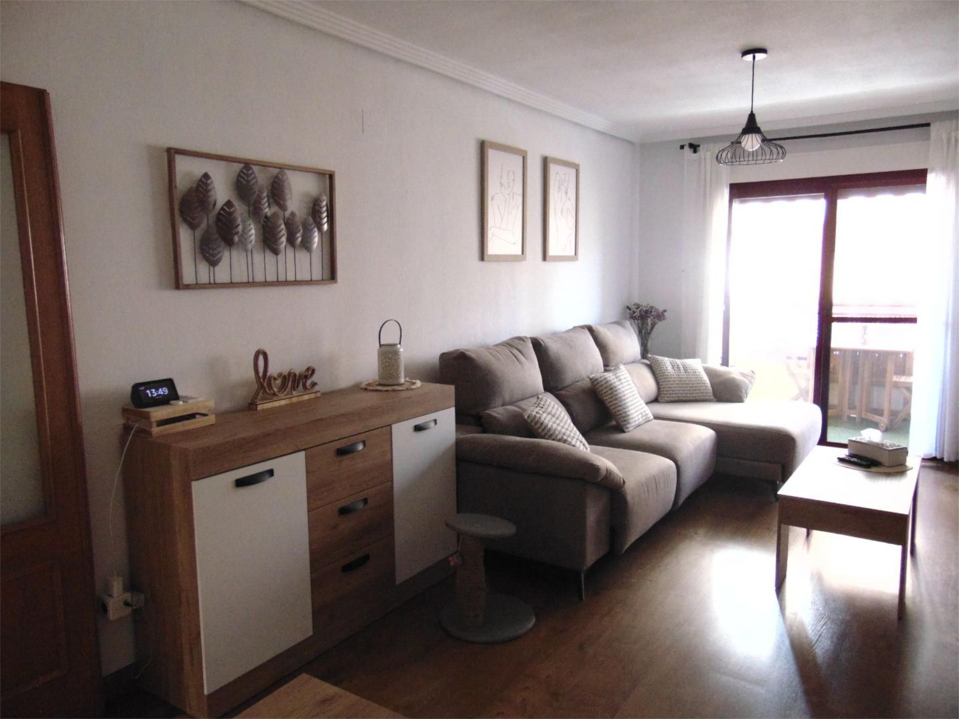 Living room of Flat to rent in San Vicente del Raspeig / Sant Vicent del Raspeig  with Air Conditioner, Heating and Parquet flooring
