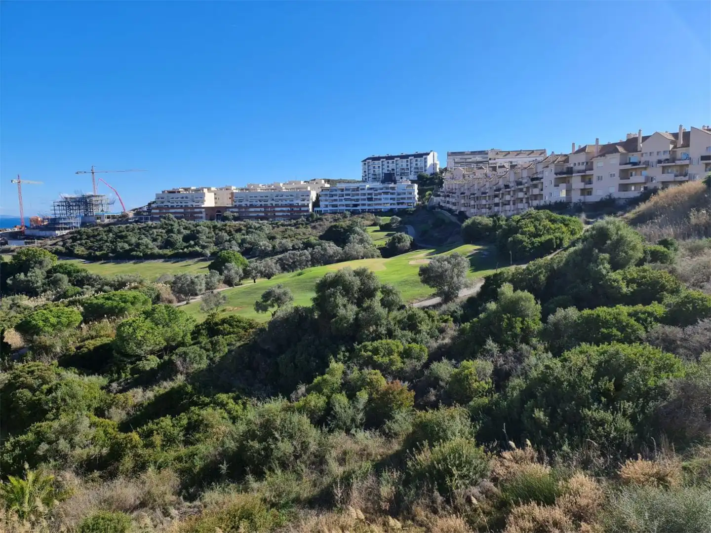 Flat for sale in Jardines de la Duquesa, 39e, La Duquesa Exterior view of Flat for sale in Manilva with Air Conditioner, Terrace and Swimming Pool