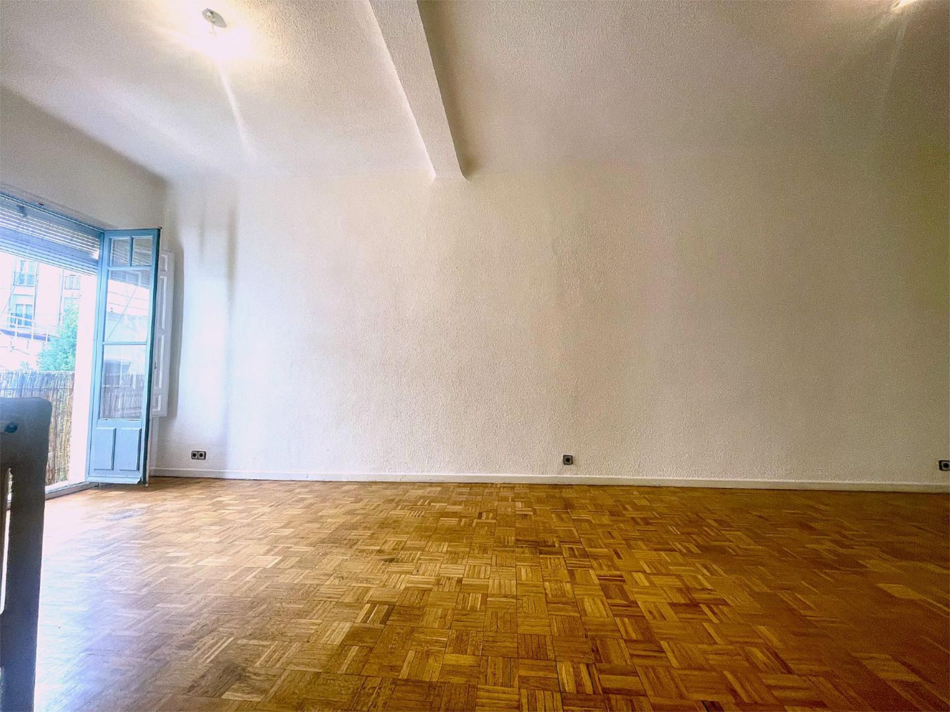 Pis de lloguer a Calle de Monteleón, 42, Trafalgar Dormitori de Pis de lloguer en Madrid Capital amb Calefacció, Parquet i Balcó