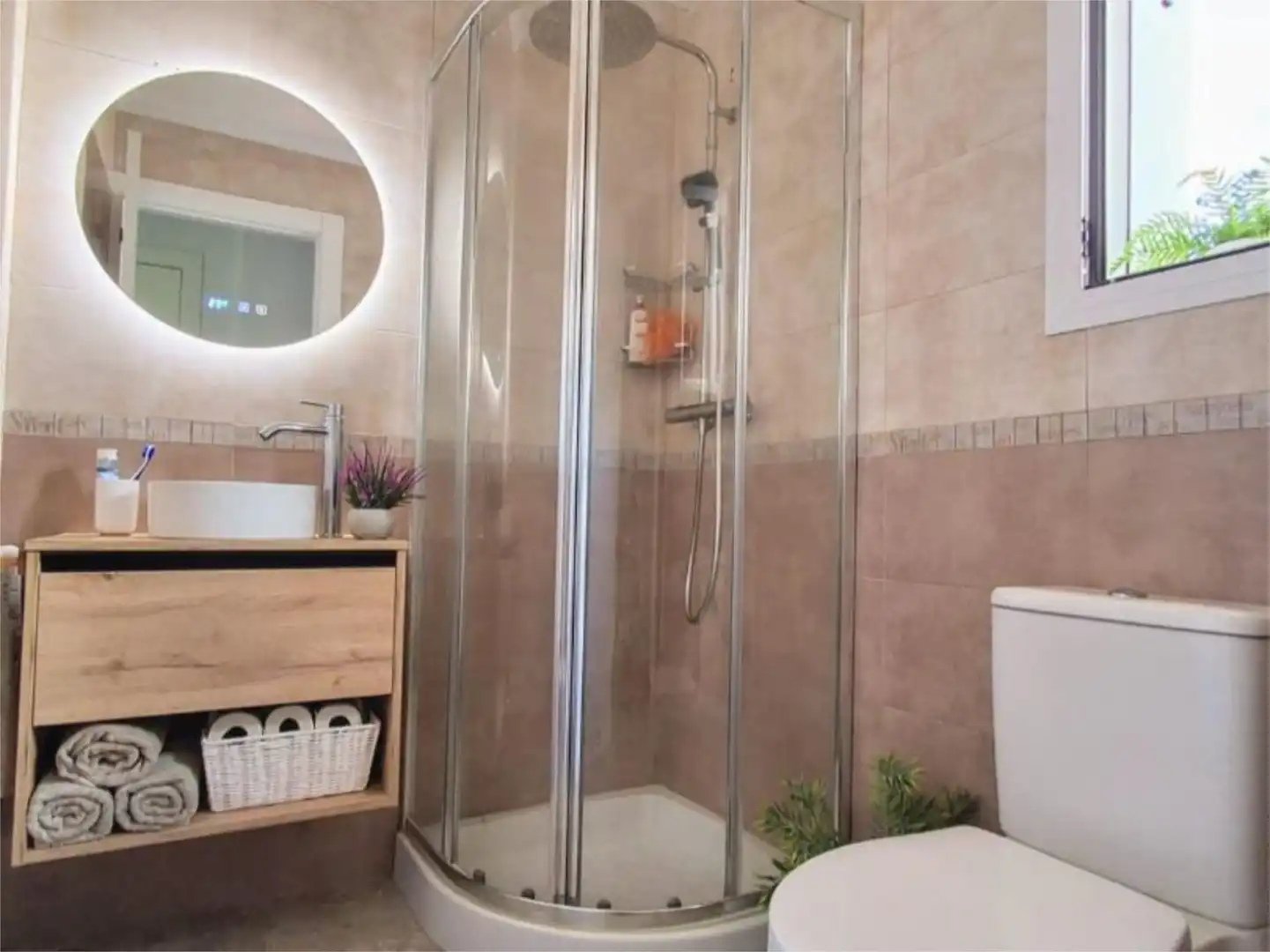 Flat for sale in Avenida de Andalucía, 36, Albuñol Bathroom of Flat for sale in Albuñol with Air Conditioner, Heating and Private garden