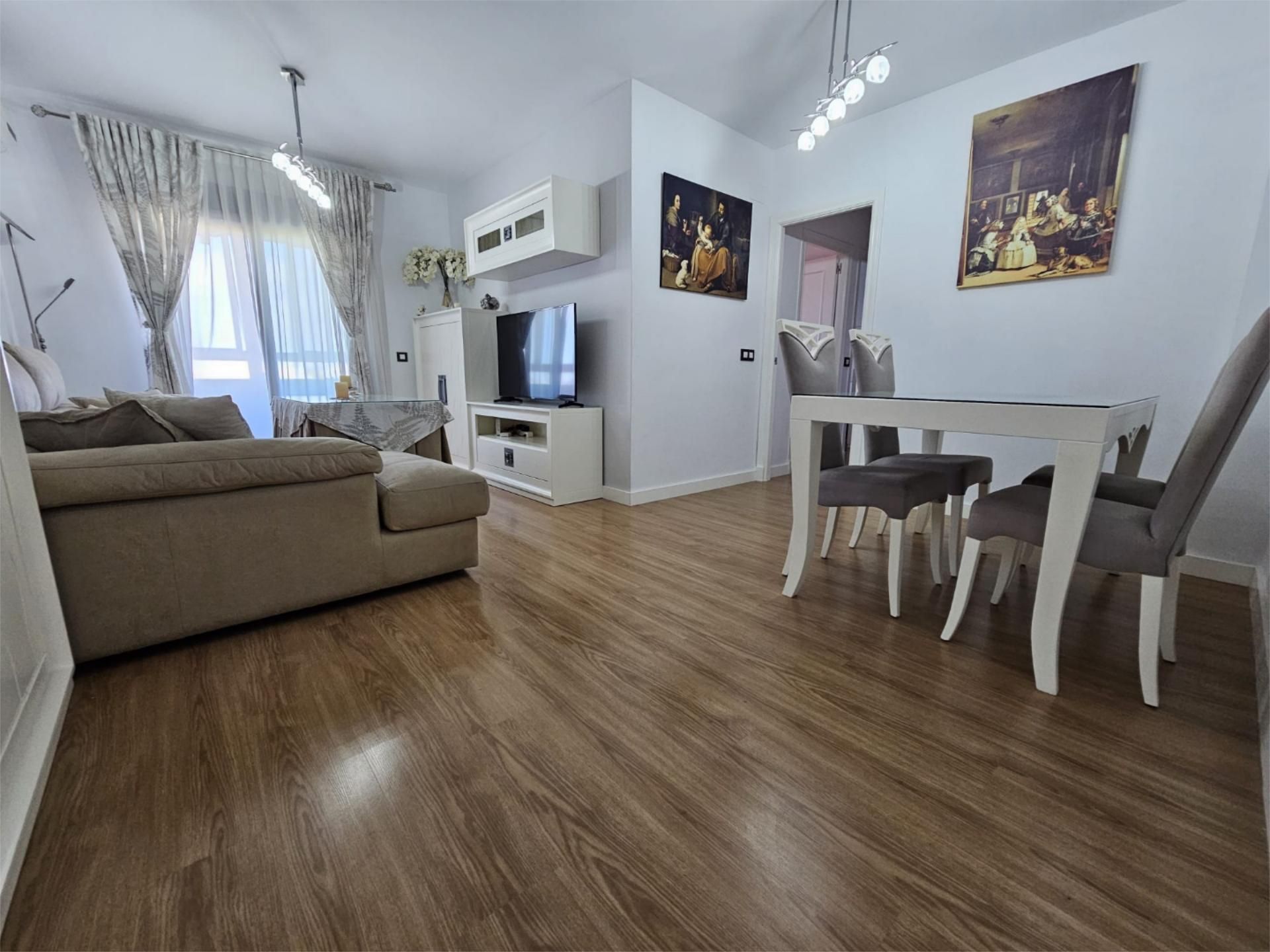 Living room of Flat to rent in Jerez de la Frontera  with Air Conditioner, Heating and Parquet flooring