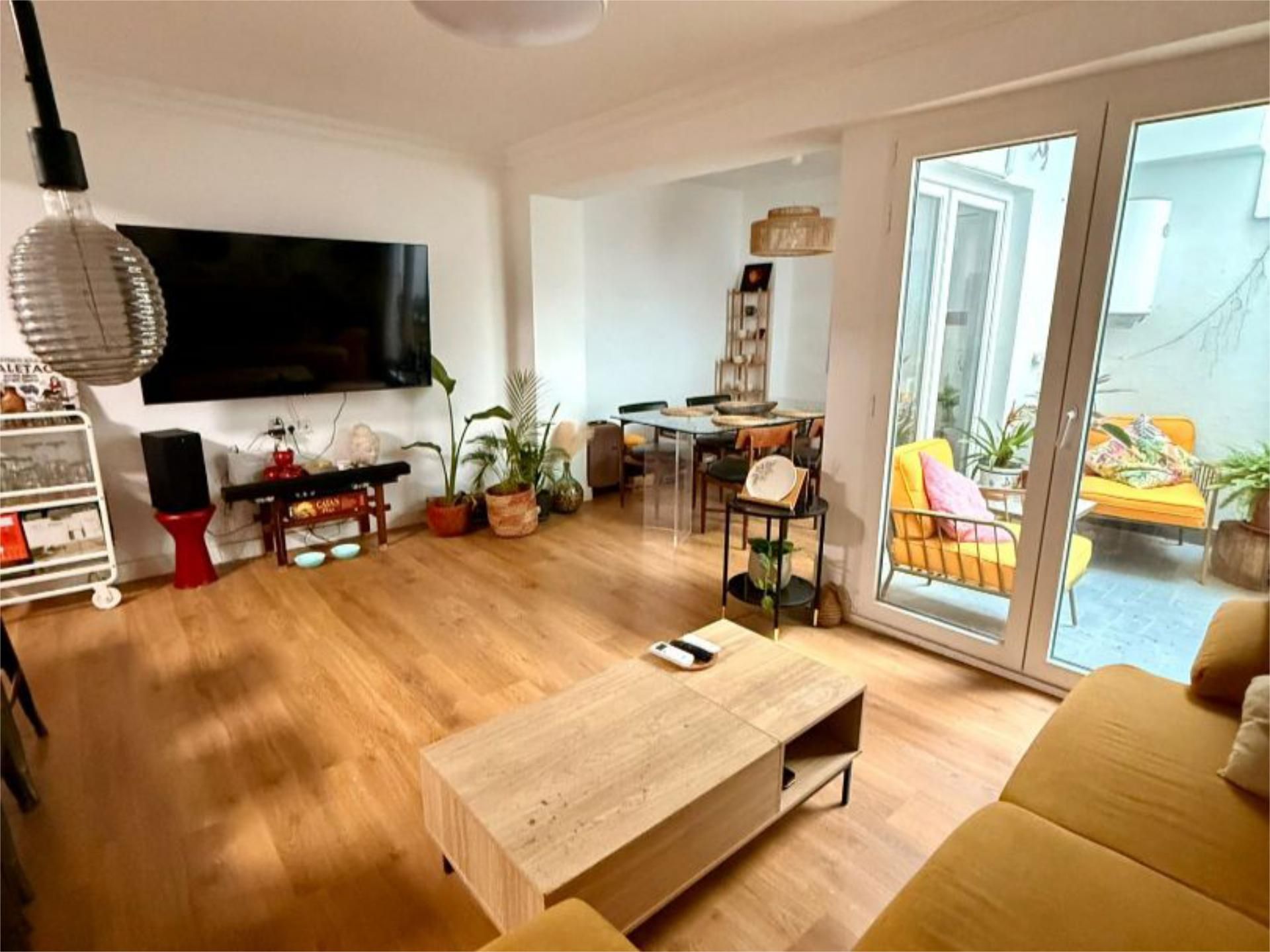 Flat for sale in Carrer Dels Boters, 2, El Grau Living room of Flat for sale in Valencia Capital with Air Conditioner, Terrace and Balcony