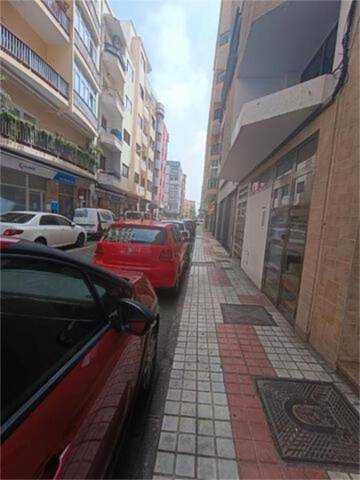 Local comercial en Alquiler en Alcaravaneras