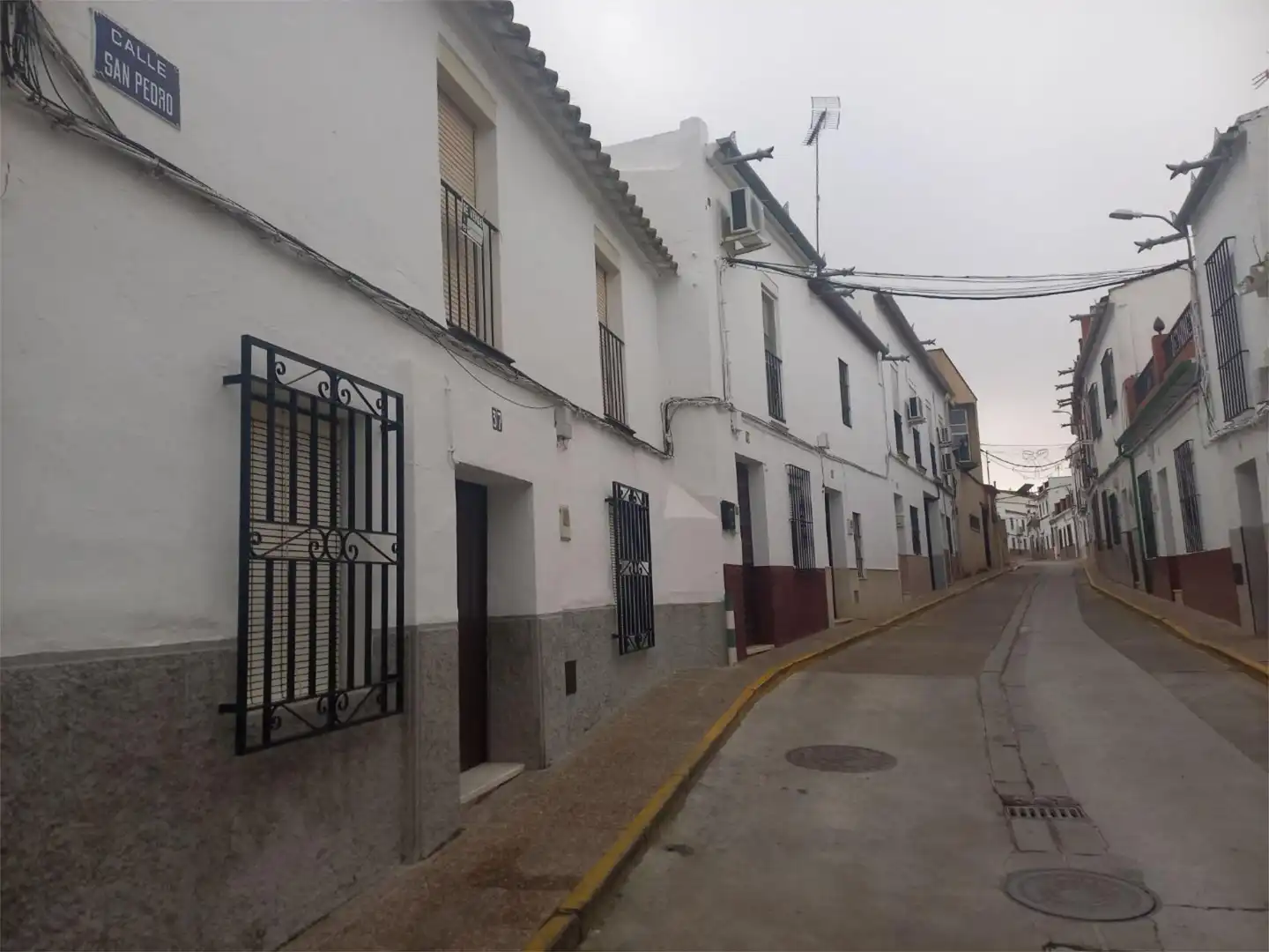 Casa adosada en venda a Calle San Pedro, 37, Peñaflor Vista exterior de Casa adosada en venda en Peñaflor amb Balcó