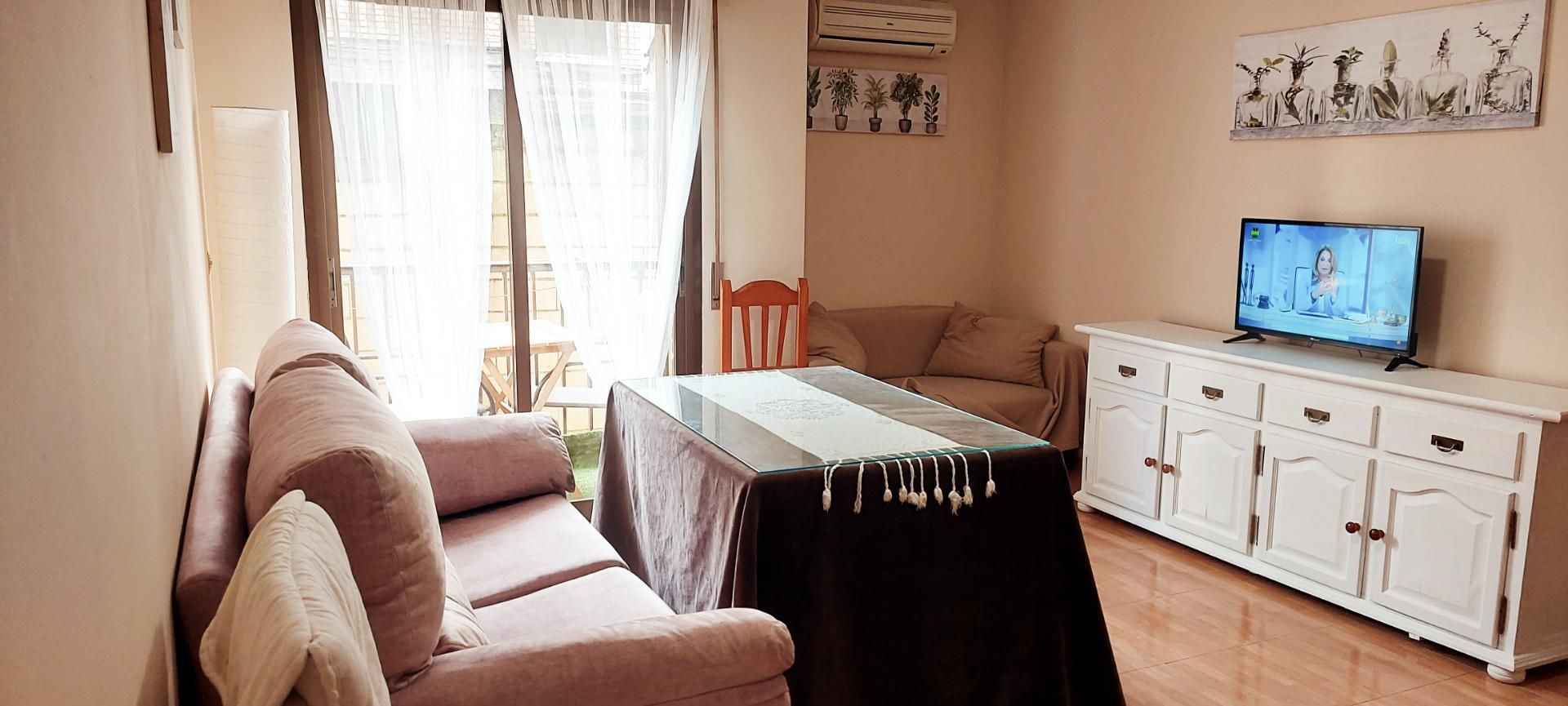 Flat to rent in Calle Sola, 7, Trujillo Living room of Flat to rent in Trujillo with Air Conditioner, Heating and Private garden