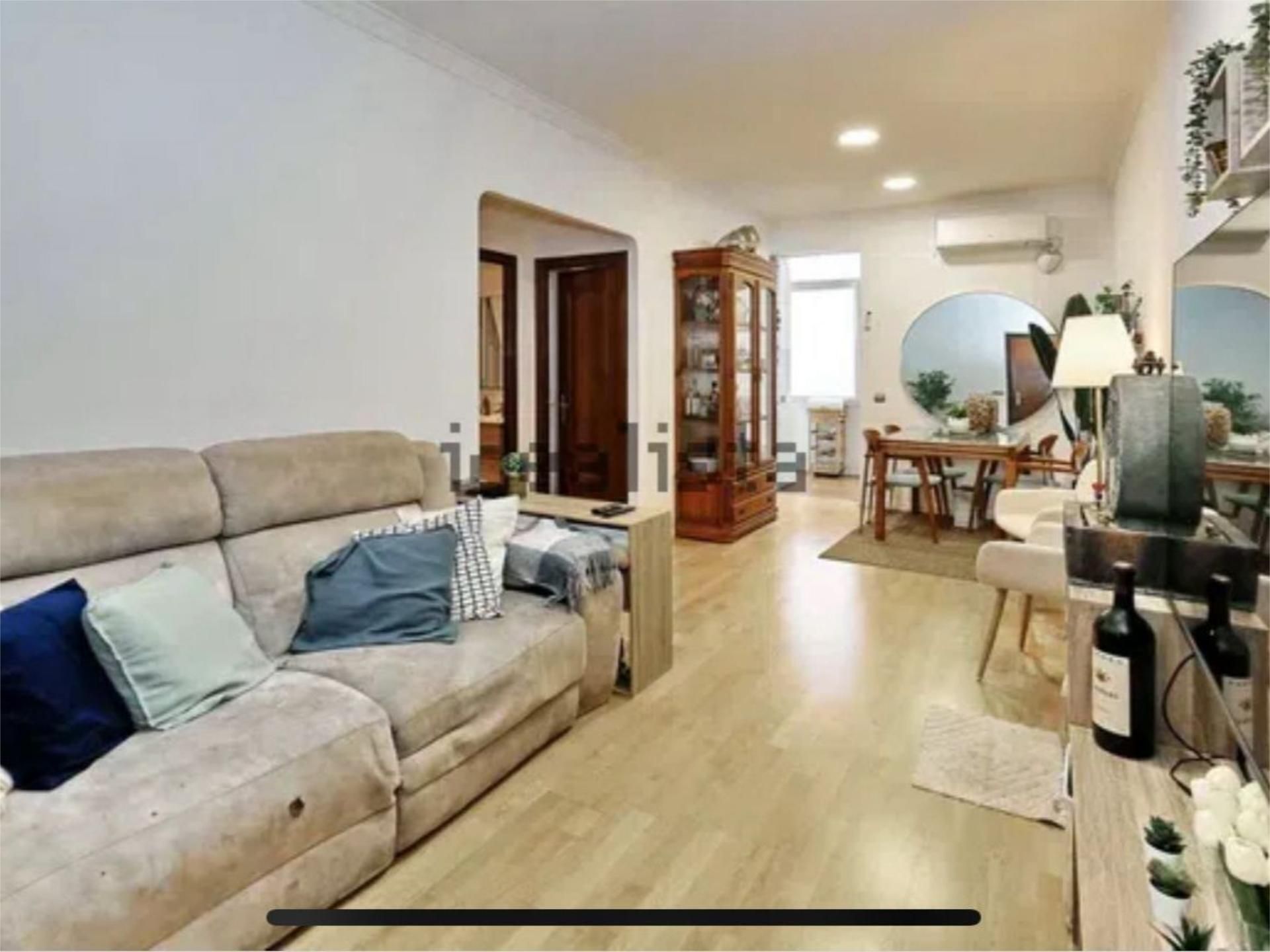 Sala de estar de Piso en venta en  Barcelona Capital con Aire acondicionado