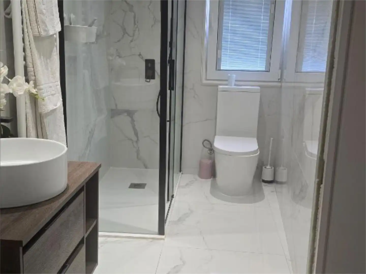 Piso en venta en Calle de la Ronda, 9, Centro Baño de Piso en venta en Castro-Urdiales con Calefacción, Parquet y Amueblado