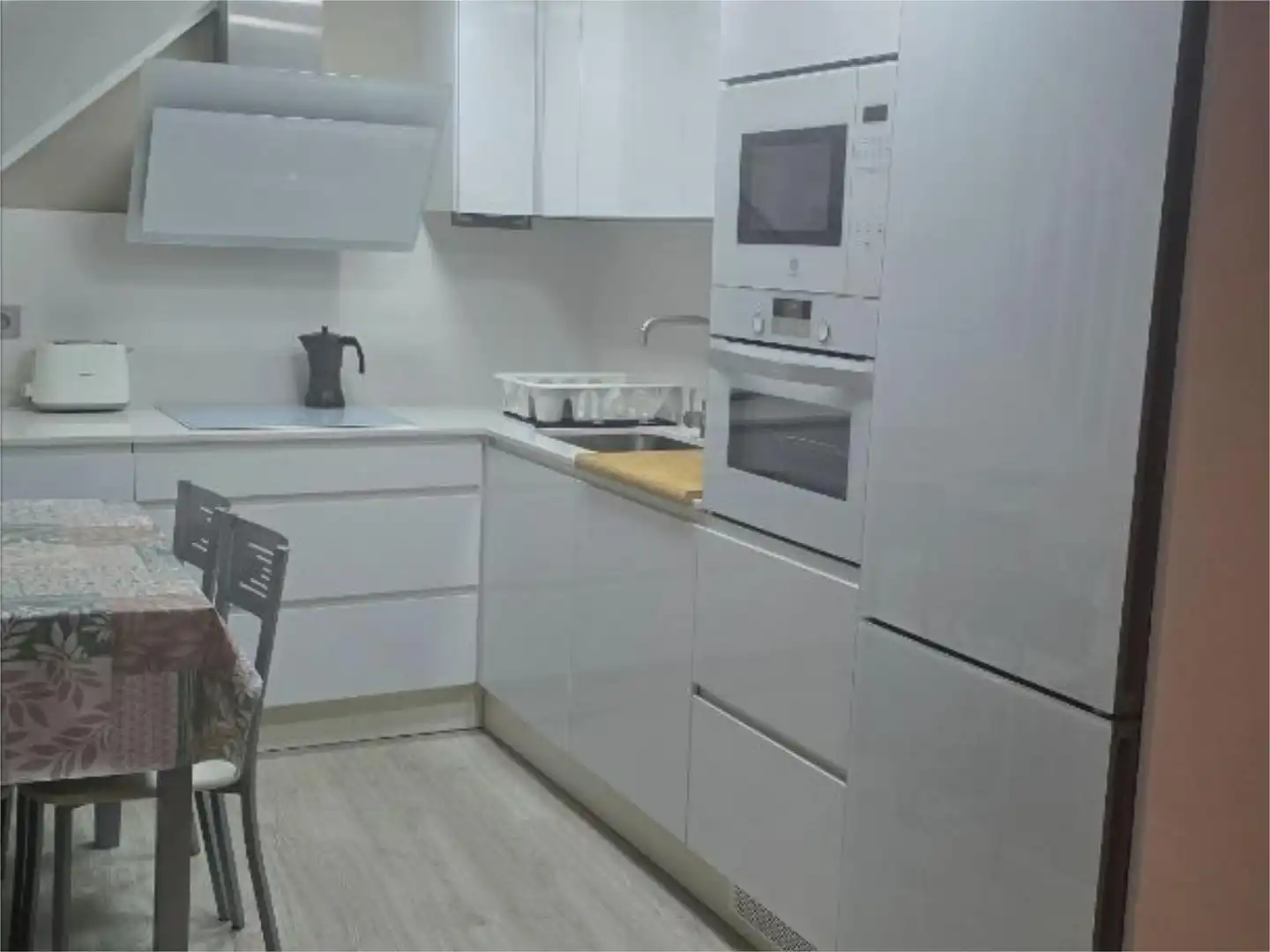 Piso en venta en Calle de la Ronda, 9, Centro Cocina de Piso en venta en Castro-Urdiales con Calefacción, Parquet y Amueblado