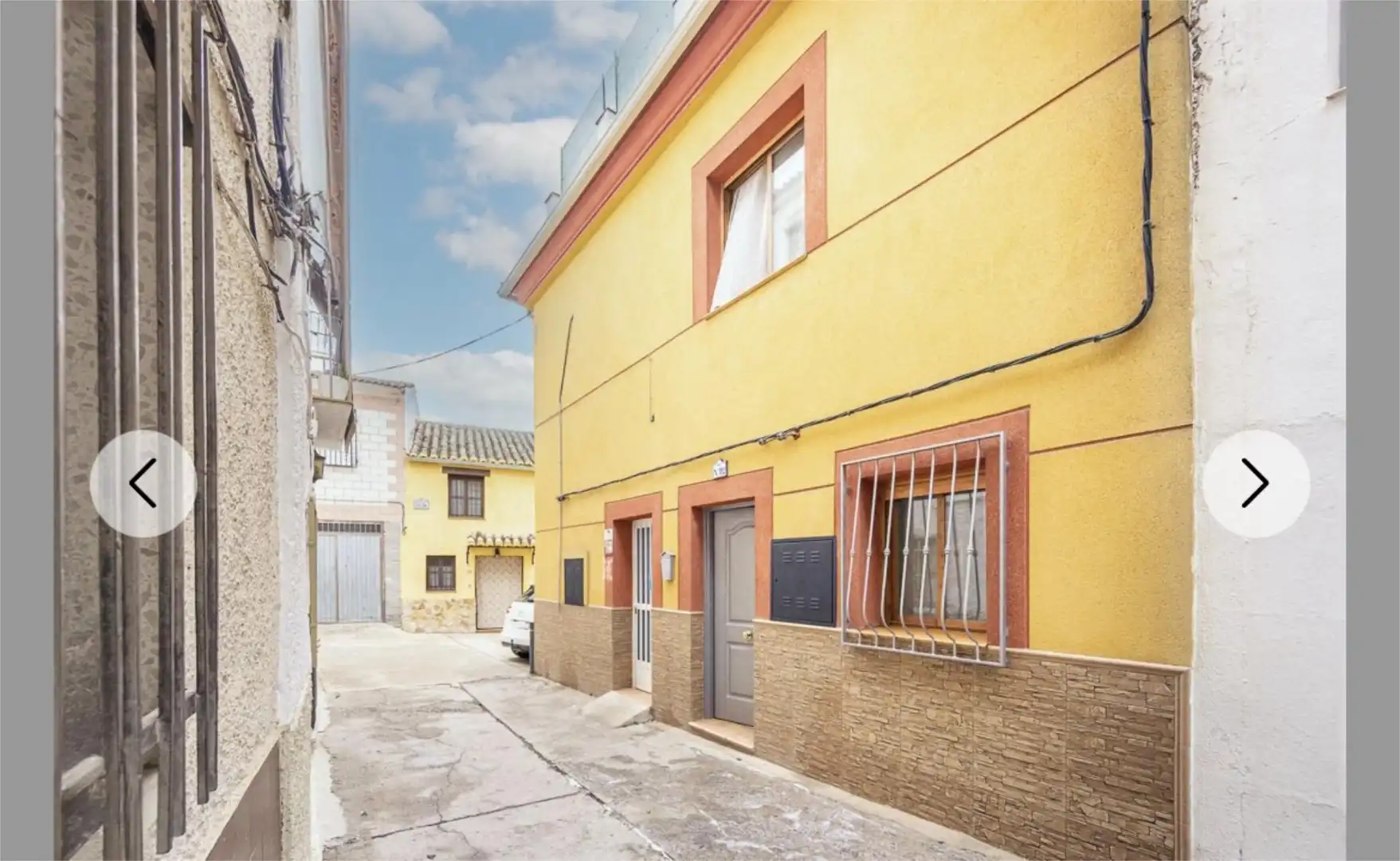 Casa adosada en venta en Calle Almeria, 12, Montillana Vista exterior de Casa adosada en venta en Montillana con Aire acondicionado, Calefacción y Terraza