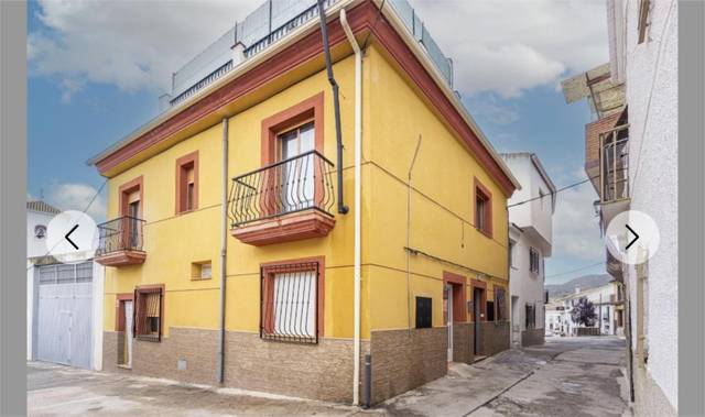 Casa adosada en Venta en Calle Almeria, 12 en Montillana