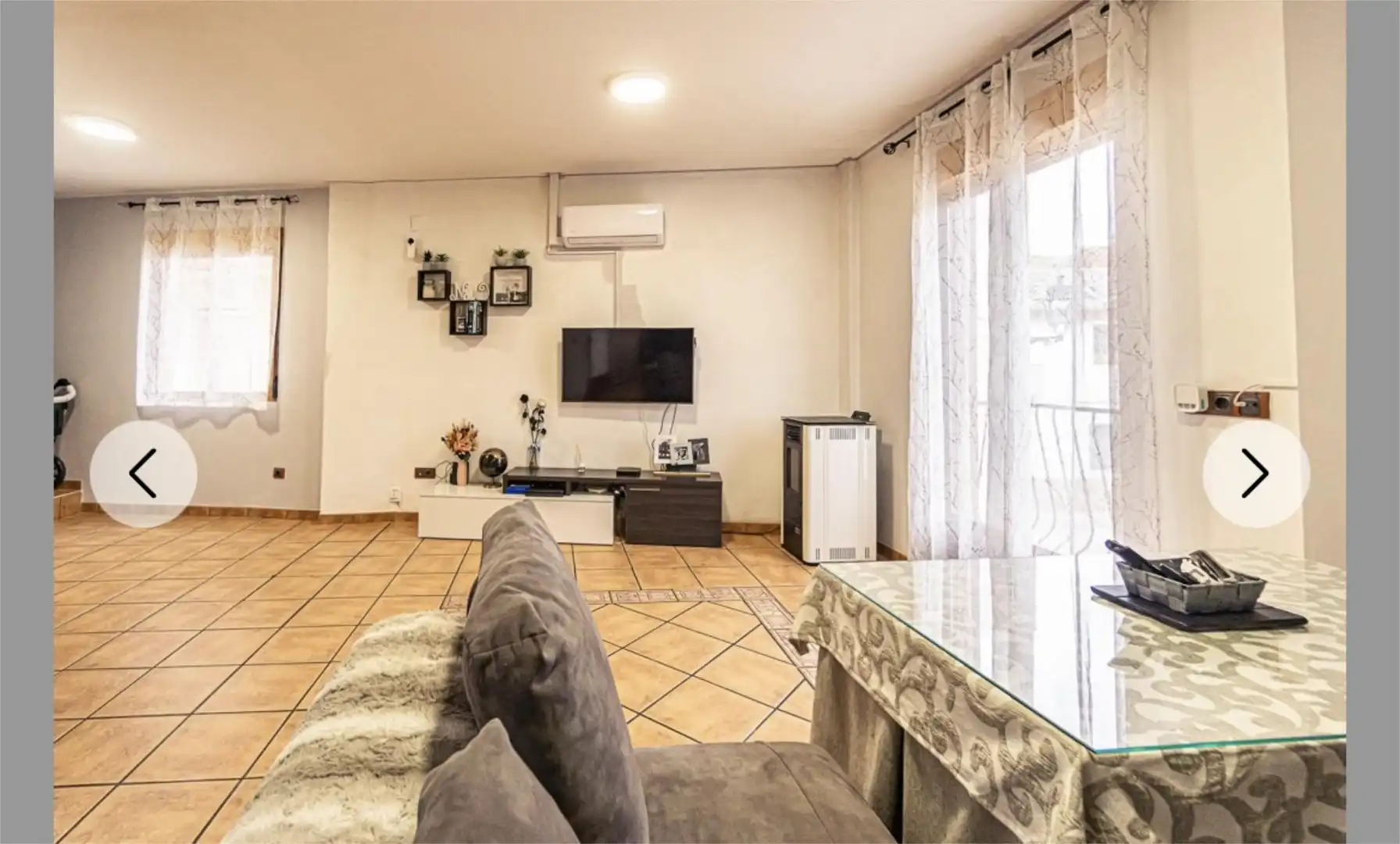 Casa adosada en venta en Calle Almeria, 12, Montillana Sala de estar de Casa adosada en venta en Montillana con Aire acondicionado, Calefacción y Terraza