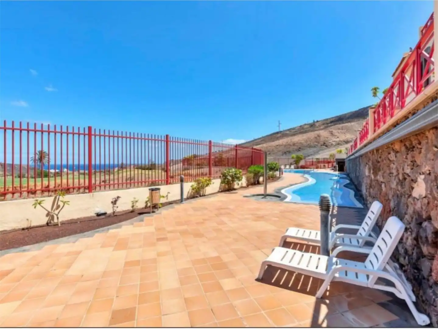Wohnung zum Verkauf in Calle la Mancha, Solana Matorral Außenansicht von Wohnung zum Verkauf in Pájara mit Terrasse, Schwimmbad und Möbliert