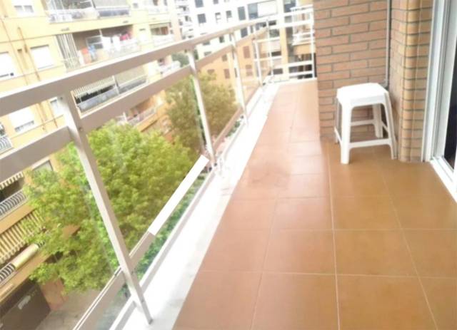 Piso en Alquiler en Carrer de Daimús, 11 en Corea