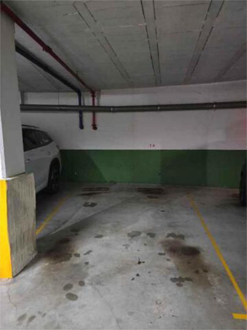 Parking of Garage to rent in Redondela