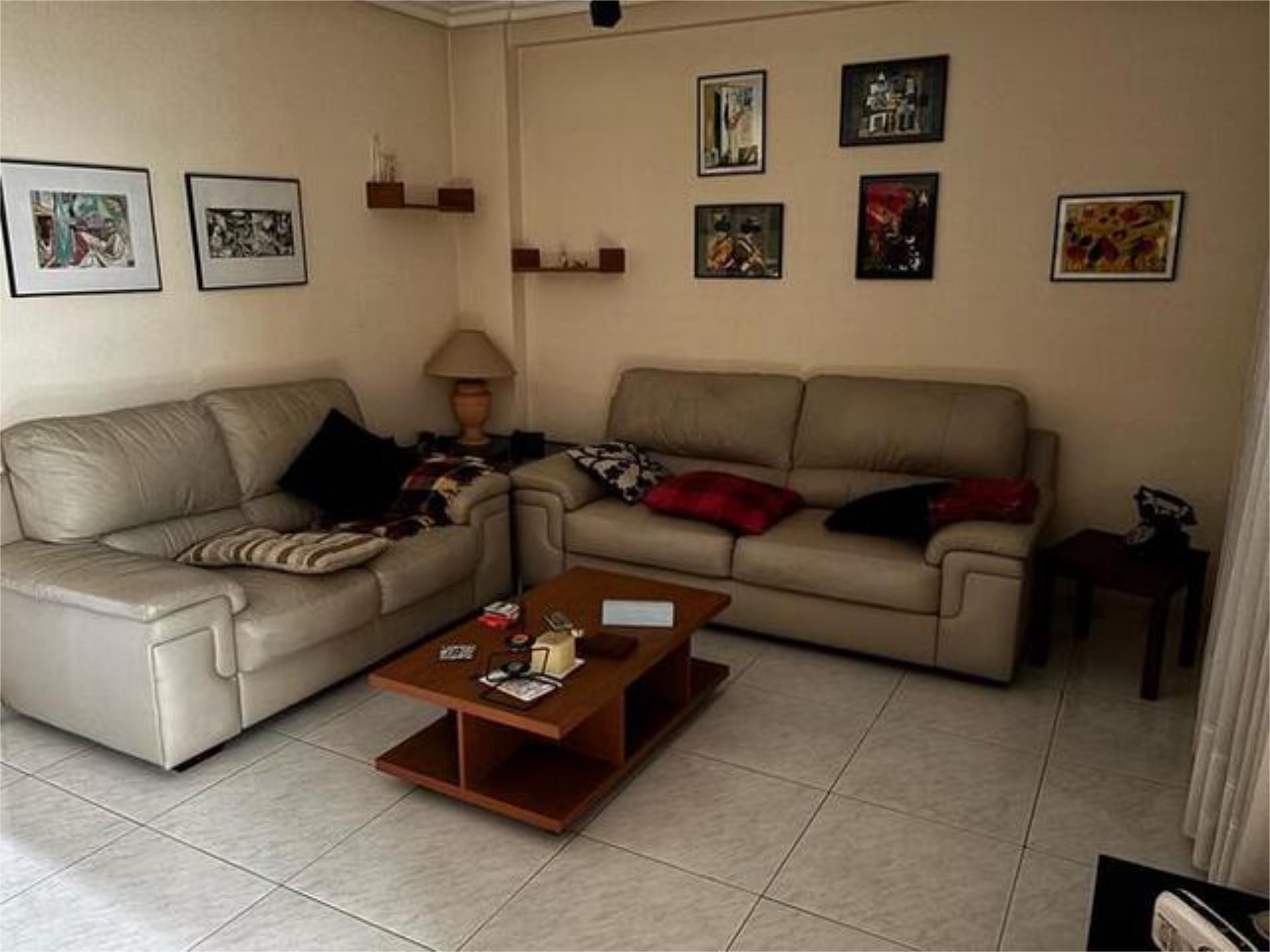 Casa adosada en venta en Doñinos de Salamanca Sala de estar de Casa adosada en venta en Doñinos de Salamanca con Terraza