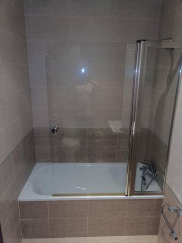 Piso en Alquiler en Avenida Breogán, 21 en Residencia - Abella