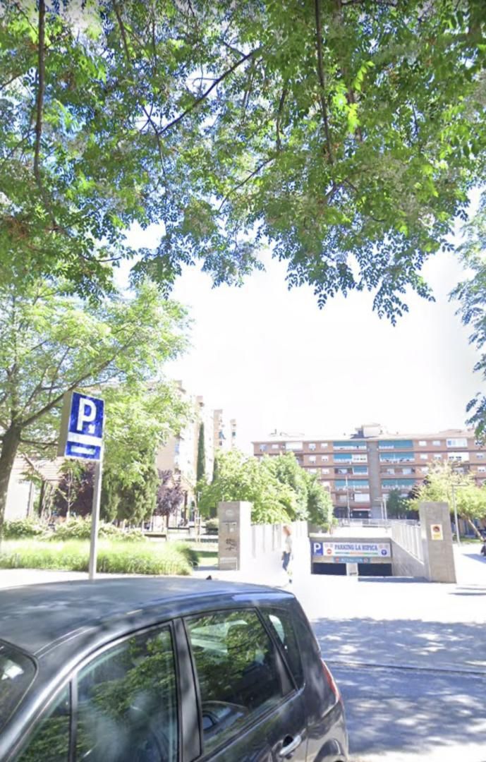 Exterior view of Garage to rent in  Granada Capital