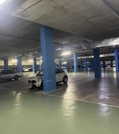 Garage to rent in Calle Fontiveros, 21, Barrio de Zaidín, Granada - image 2 Photo 2 of Garage to rent in Calle Fontiveros, 21, Barrio de Zaidín, Granada