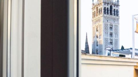 Attic to rent in Square Plaza de la Alianza, 3, Alfalfa - Santa Cruz, Sevilla - image 2 Photo 2 of Attic to rent in Square Plaza de la Alianza, 3, Alfalfa - Santa Cruz, Sevilla