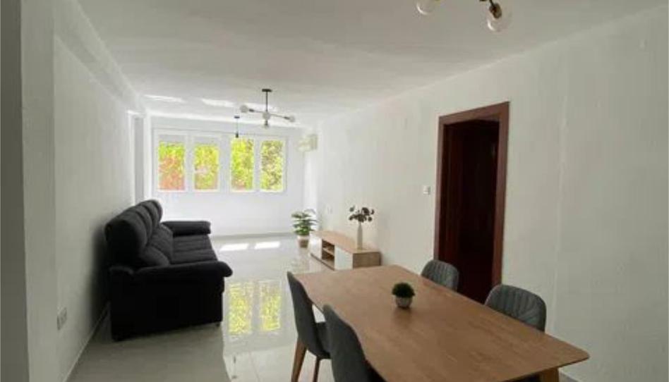 Flat to rent in Street Carrer de L'illa Cabrera, 39, Malilla, Valencia - image 1 Photo 1 of Flat to rent in Street Carrer de L'illa Cabrera, 39, Malilla, Valencia