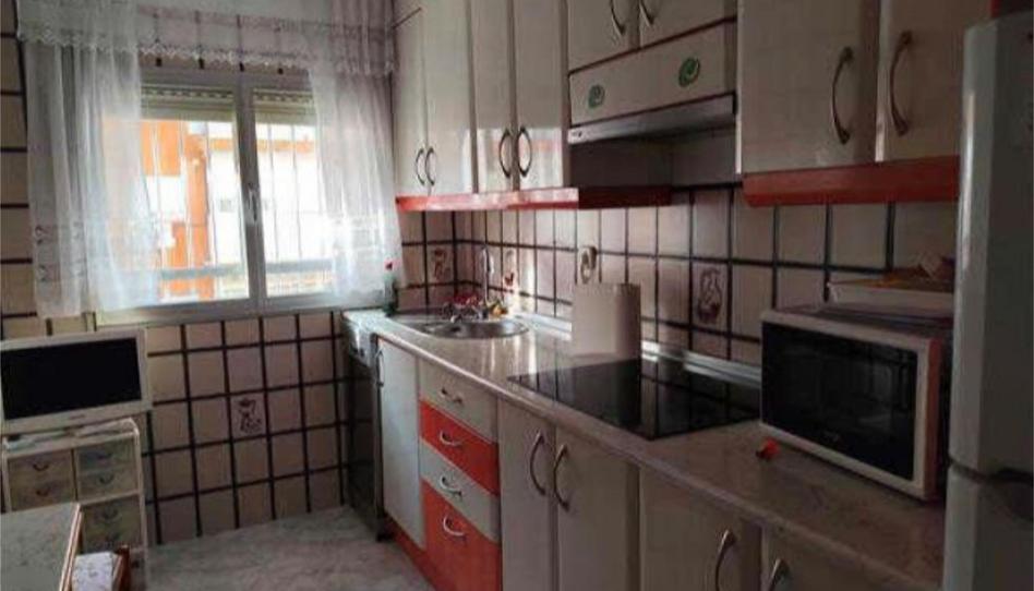 Piso en venta en Palomeras Sureste, Madrid - imagen 1 Foto 1 de Piso en venta en Palomeras Sureste, Madrid