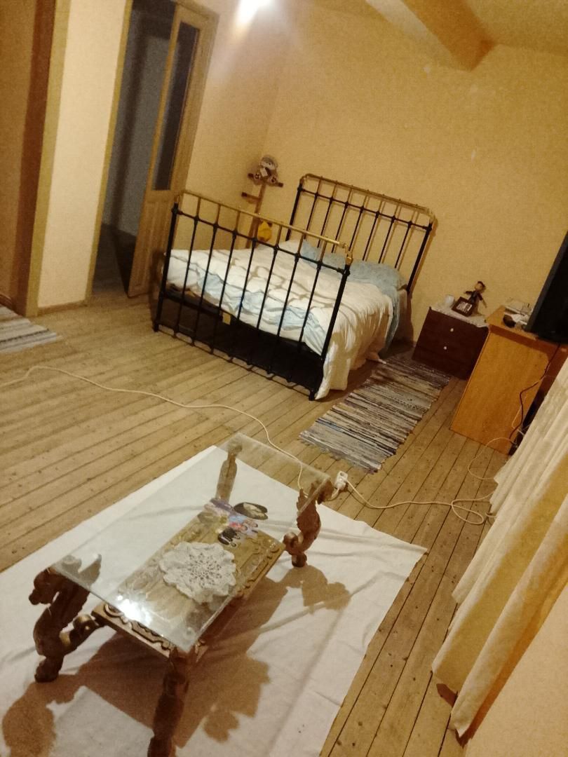 House or chalet for sale in Calle de los Mesones, 46, Valdelacasa Bedroom of House or chalet for sale in Valdelacasa with Private garden, Terrace and Storage room