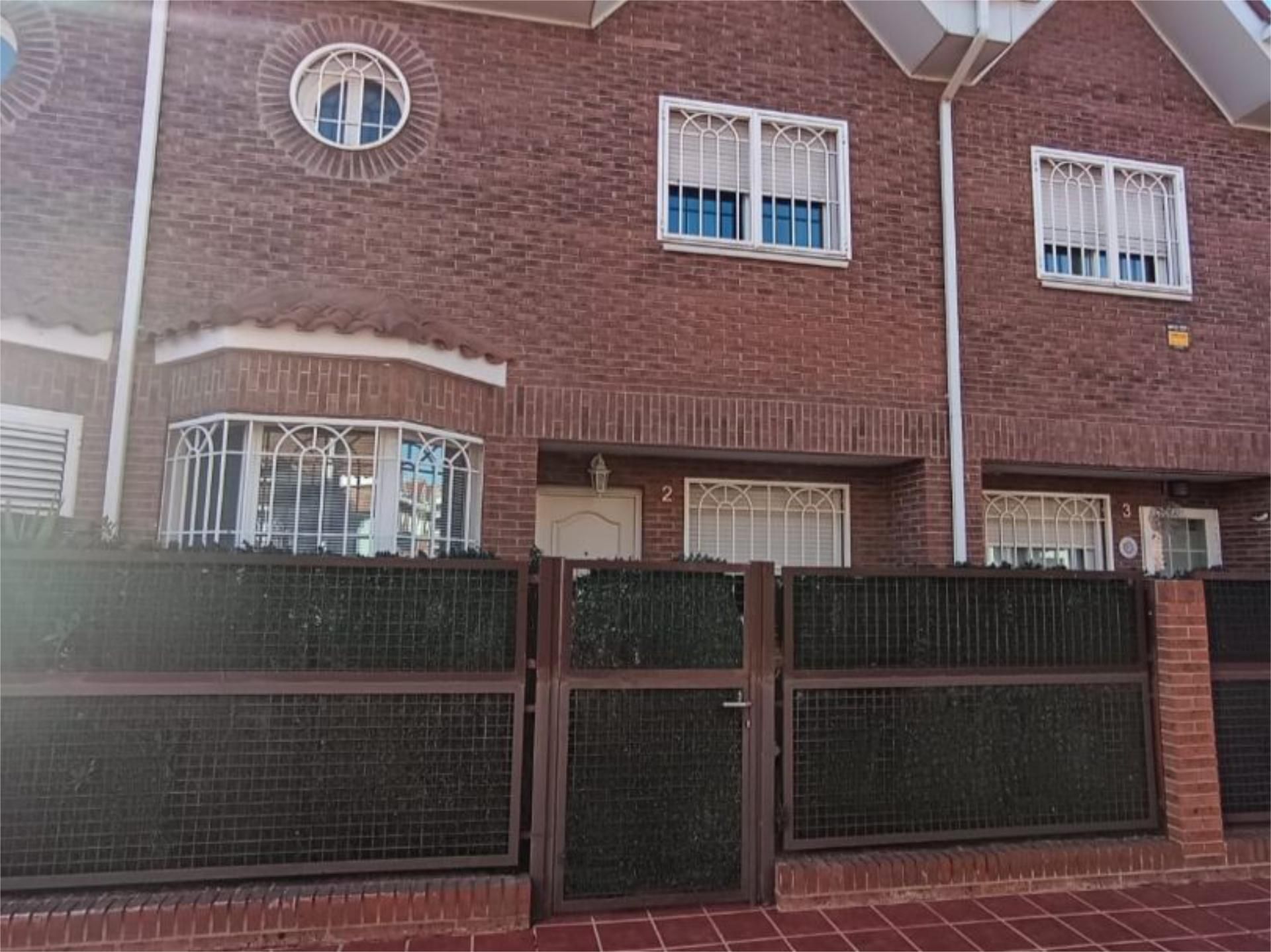 Casa o xalet en venda a Calle Maria Curie, 127, Hospital Vista exterior de Casa o xalet en venda en Valdemoro amb Aire condicionat, Calefacció i Jardí privat