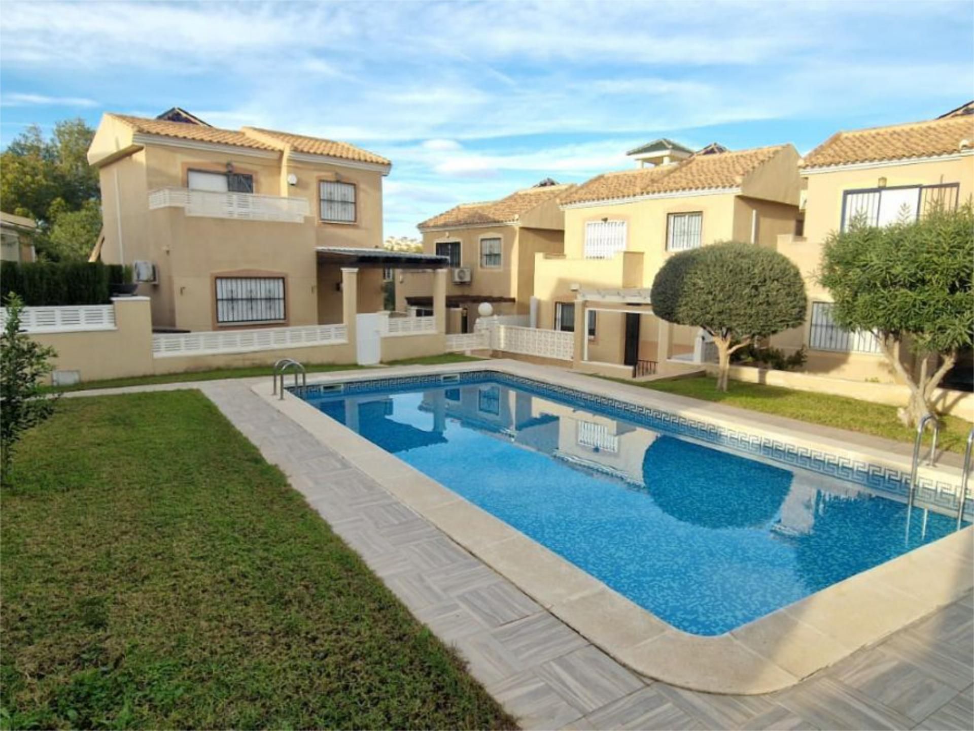 Pis en venda a Calle República Dominicana, 104, Villamartín - Las Filipinas Piscina de Pis en venda en Orihuela amb Aire condicionat, Jardí privat i Terrassa