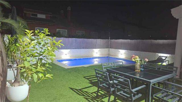 Casa-chalet en Venta en Centro