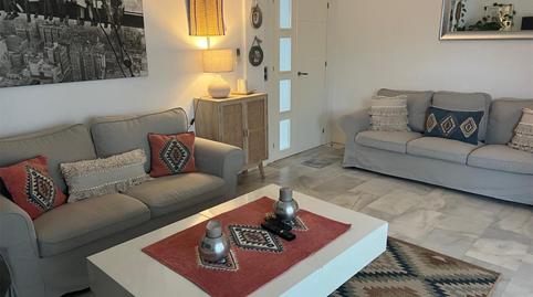 Foto 4 de Casa o xalet en venda a Calle el Tucán, 4, Los Barrios, Cádiz