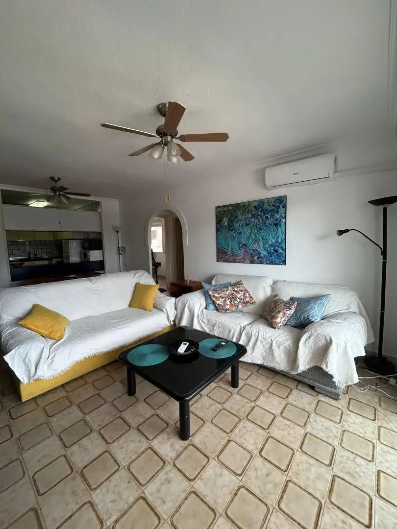 Room in Plaza Bohemia, 2, Zona Galúa - Calnegre