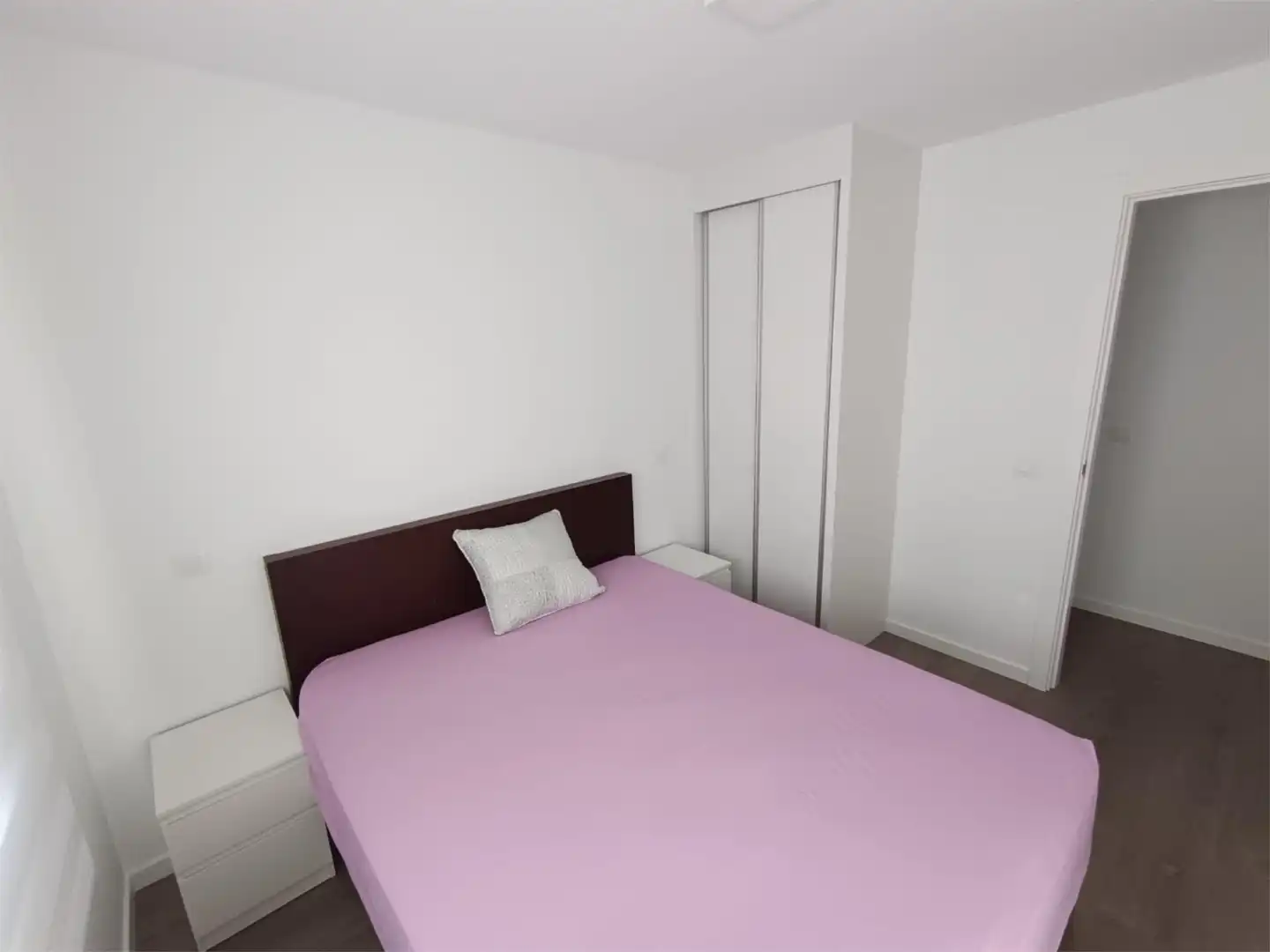 Room in Paseo del Doctor Severo Ochoa, 6, Centro