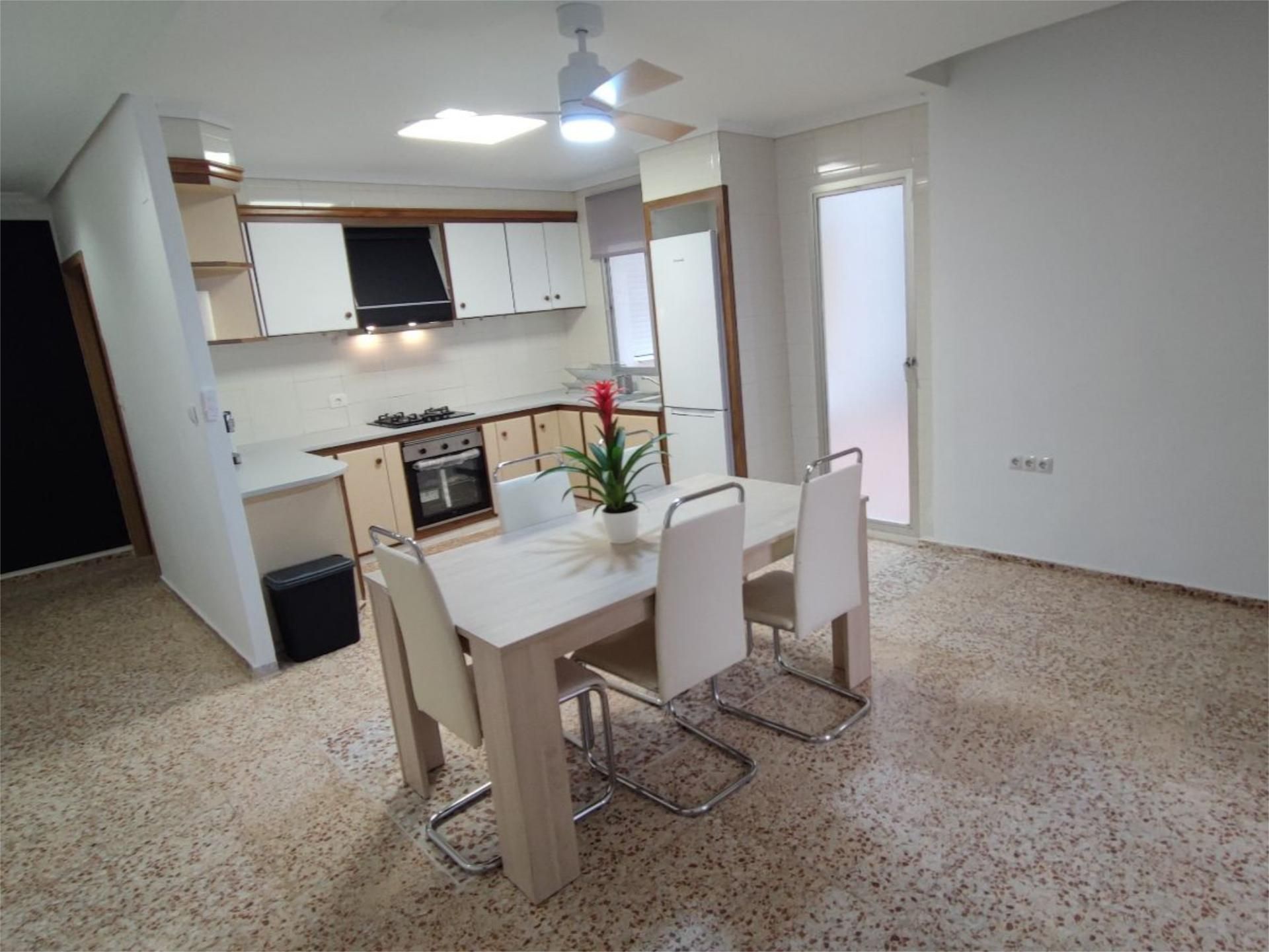 Pis per a compartir a Carrer Manuel Peris Fuentes, 15, Camino de Onda - Salesianos Cuina de Pis per a compartir en Burriana / Borriana amb Moblat