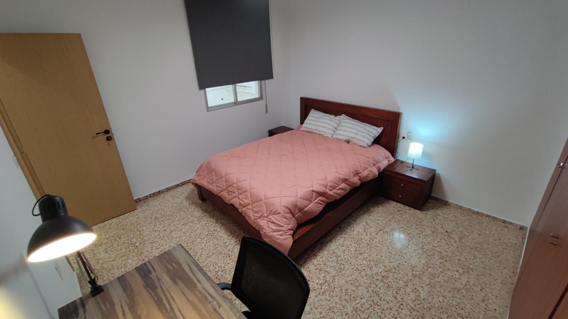 Flat to share in Carrer Manuel Peris Fuentes, 15, Camino de Onda - Salesianos