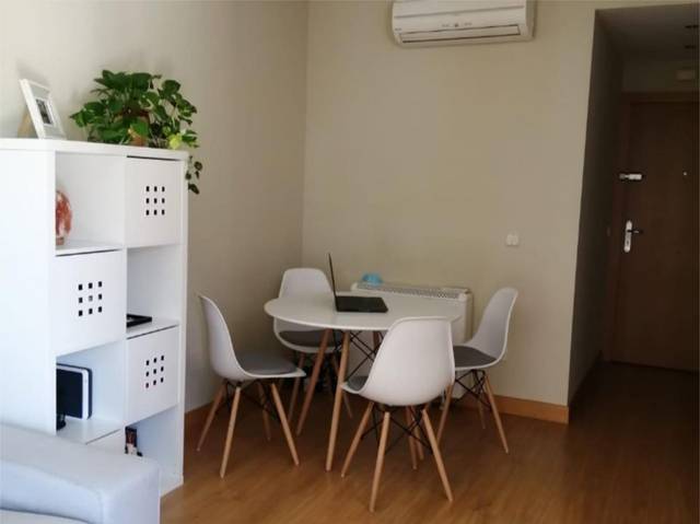 Piso en Alquiler en Calle Cantueso, 72 en Valdeacederas