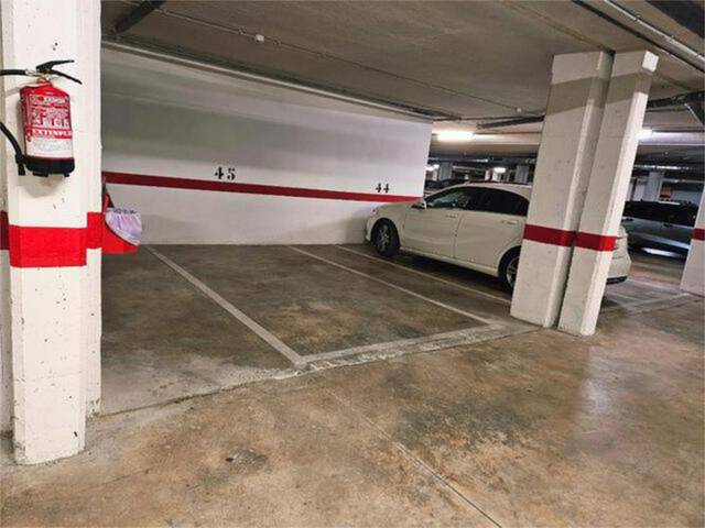 Garaje en Alquiler en Parque Sensal