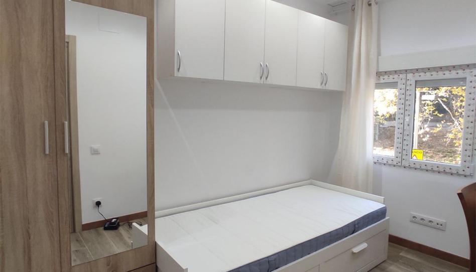 Flat to share in Carrer de Beret, 56, El Turó de la Peira, Barcelona - image 1 Photo 1 of Flat to share in Carrer de Beret, 56, El Turó de la Peira, Barcelona