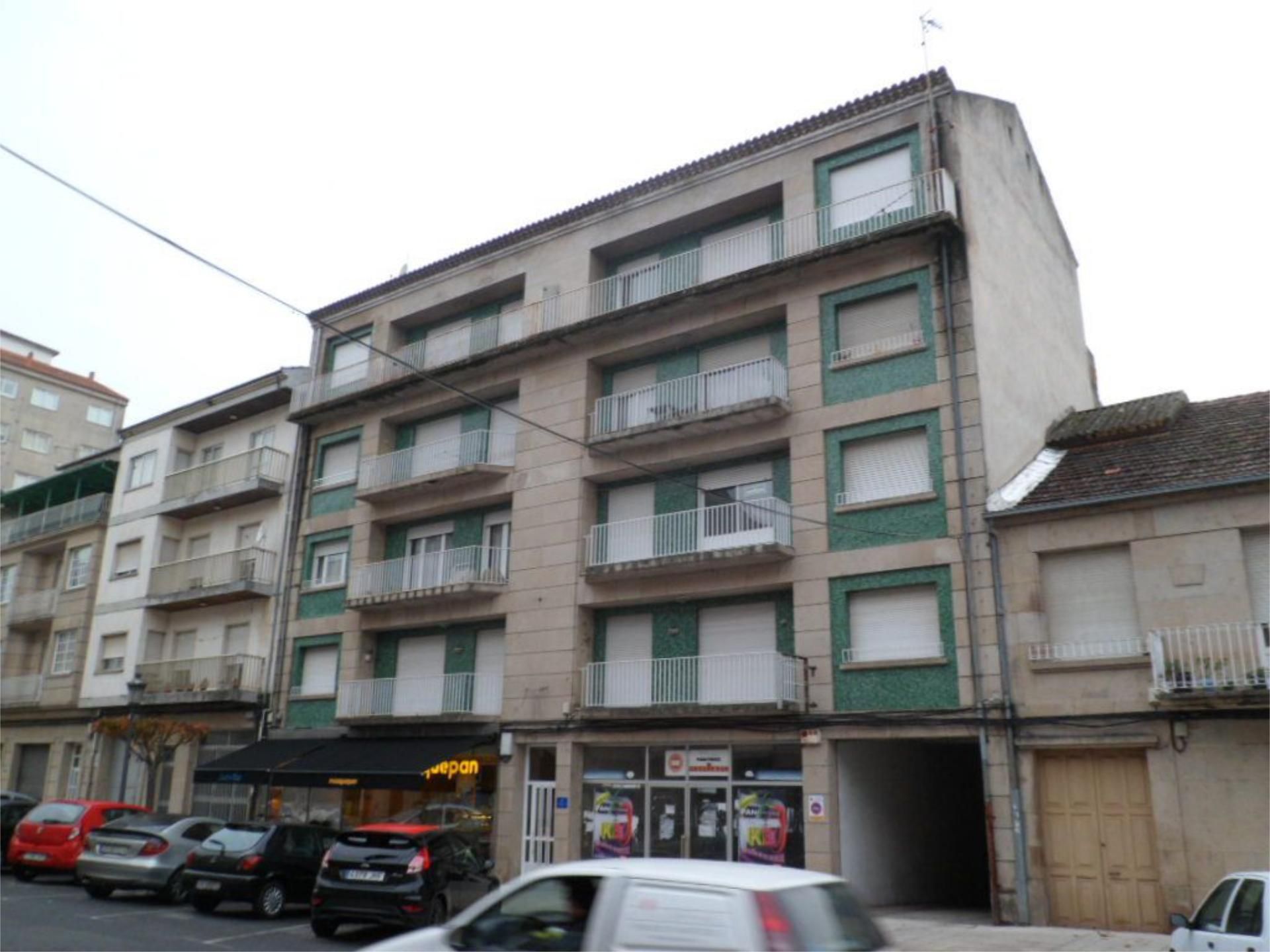 Exterior view of Flat for sale in O Carballiño    with Heating, Private garden and Terrace