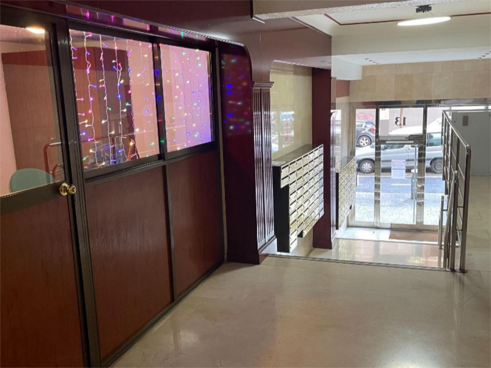 Pis en venda a Calle de San Juan de la Cruz, 13, Universidad San Francisco Pis en venda en Zaragoza Capital amb Calefacció, Traster i Moblat