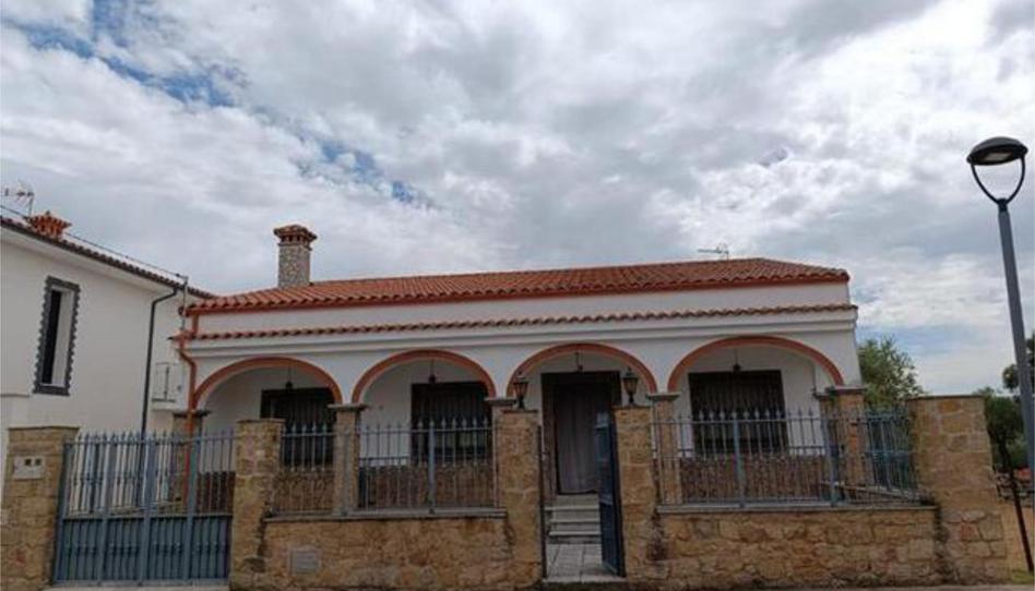 Casa o xalet en venda a Mata de Alcántara, Cáceres - imatge 1 Foto 1 de Casa o xalet en venda a Mata de Alcántara, Cáceres
