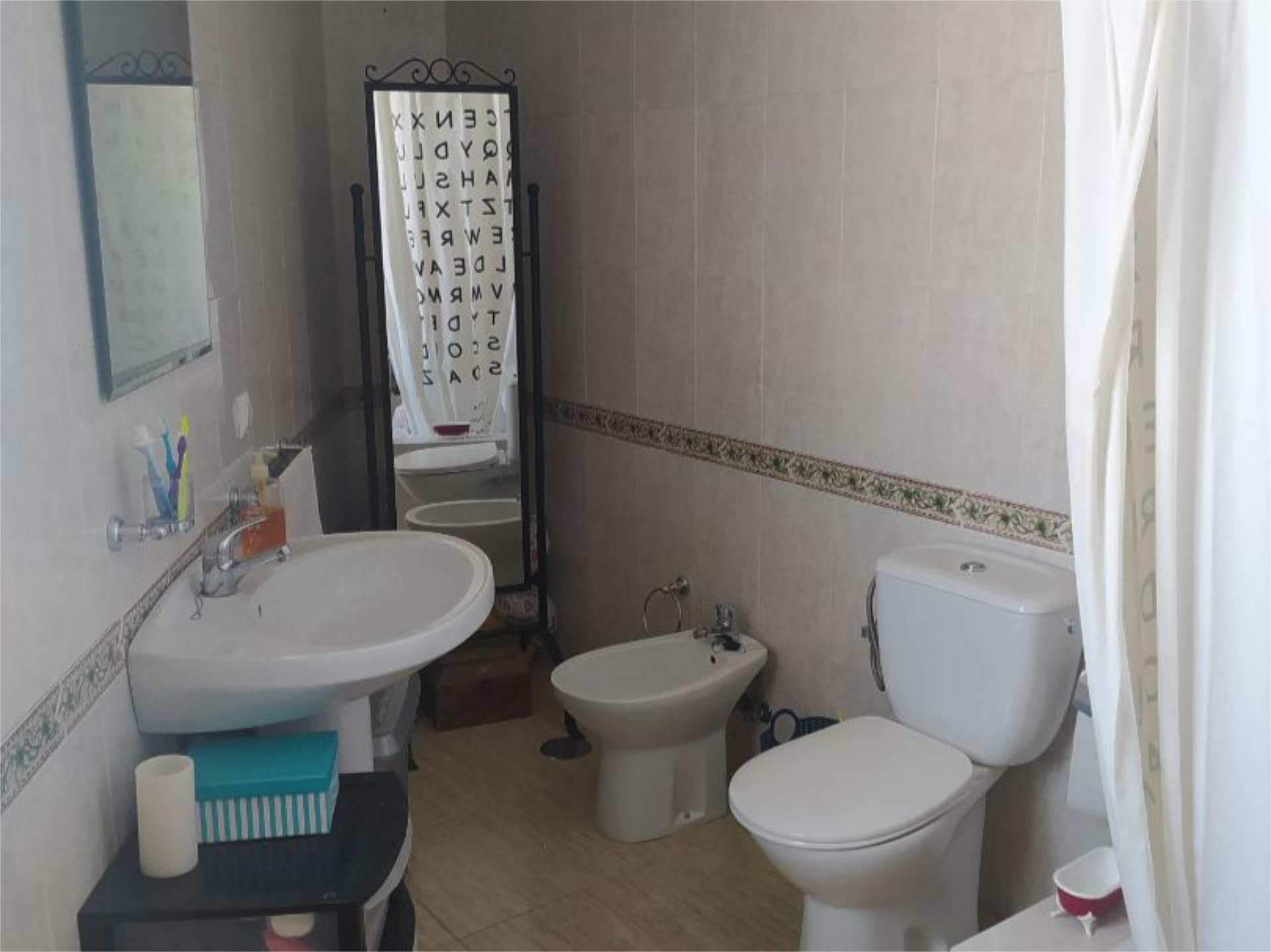 Flat for sale in Calle Donantes de Sangre, 4, Berlanga Bathroom of Flat for sale in Berlanga with Air Conditioner and Balcony