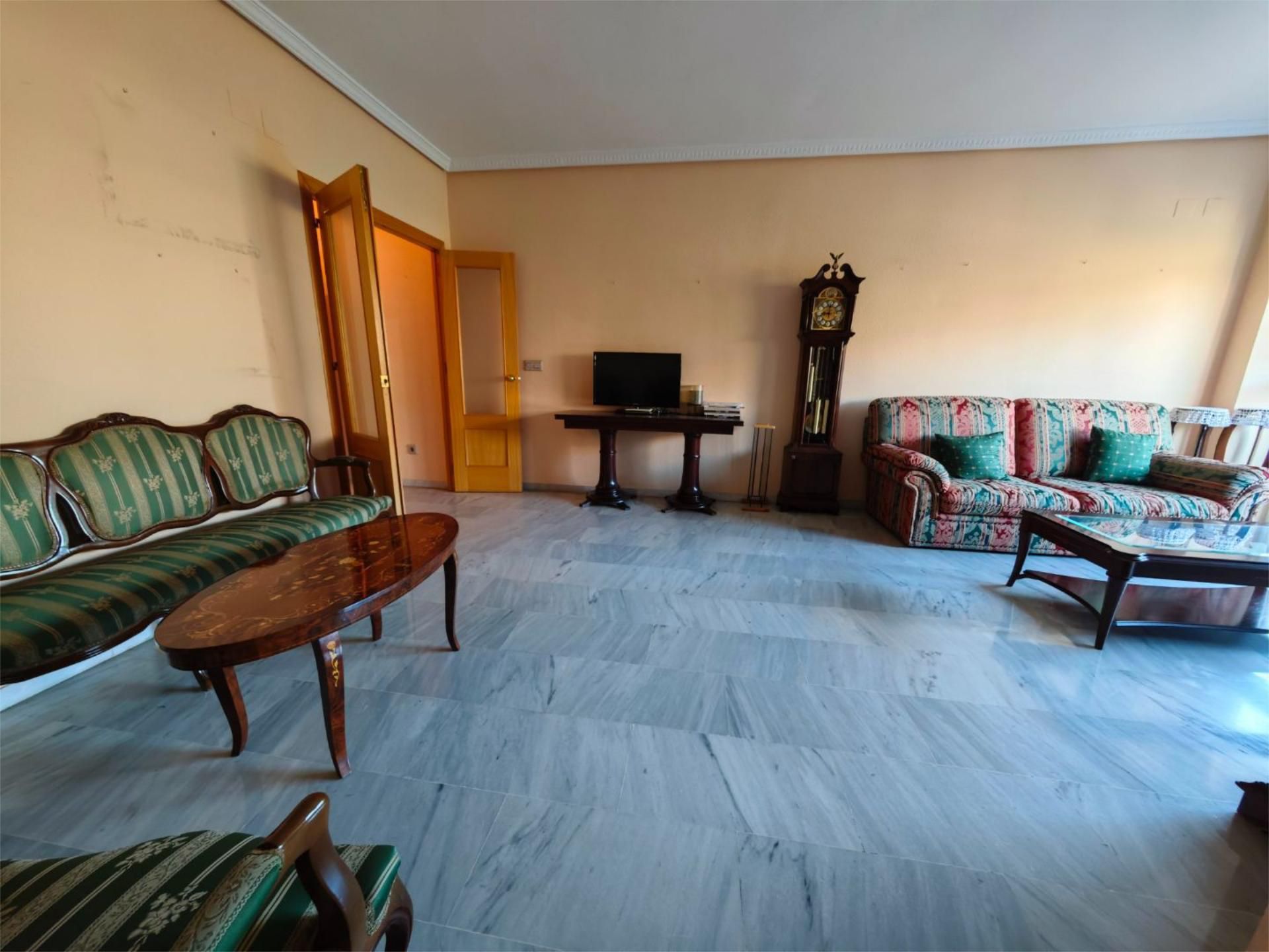 Flat for sale in Calle Niculoso Pisano, 1, Triana Oeste Living room of Flat for sale in Sevilla Capital with Air Conditioner, Heating and Terrace